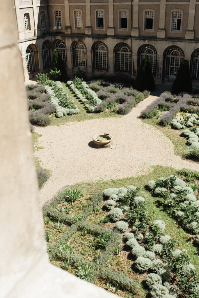 _mariéeauxpiedsnus_Belgique_mariage_élégant_photographe_fine_art